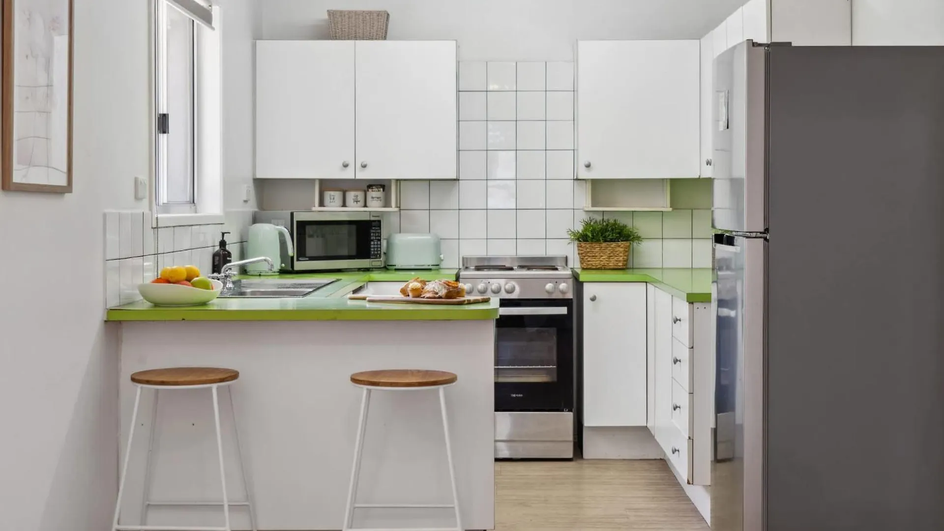 Tides & Tails Abode - Coolum Beach Pet Friendly Home Holiday home