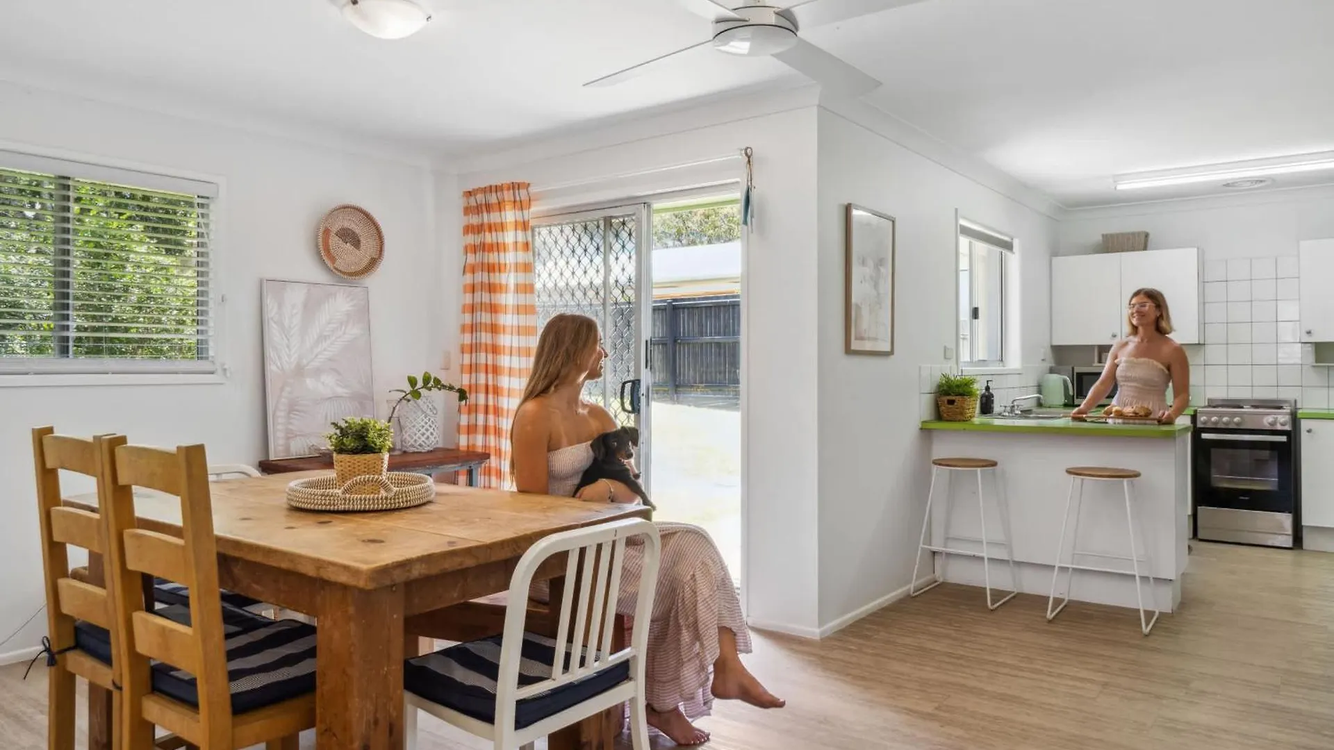 Holiday home Tides & Tails Abode - Coolum Beach Pet Friendly Home Australia