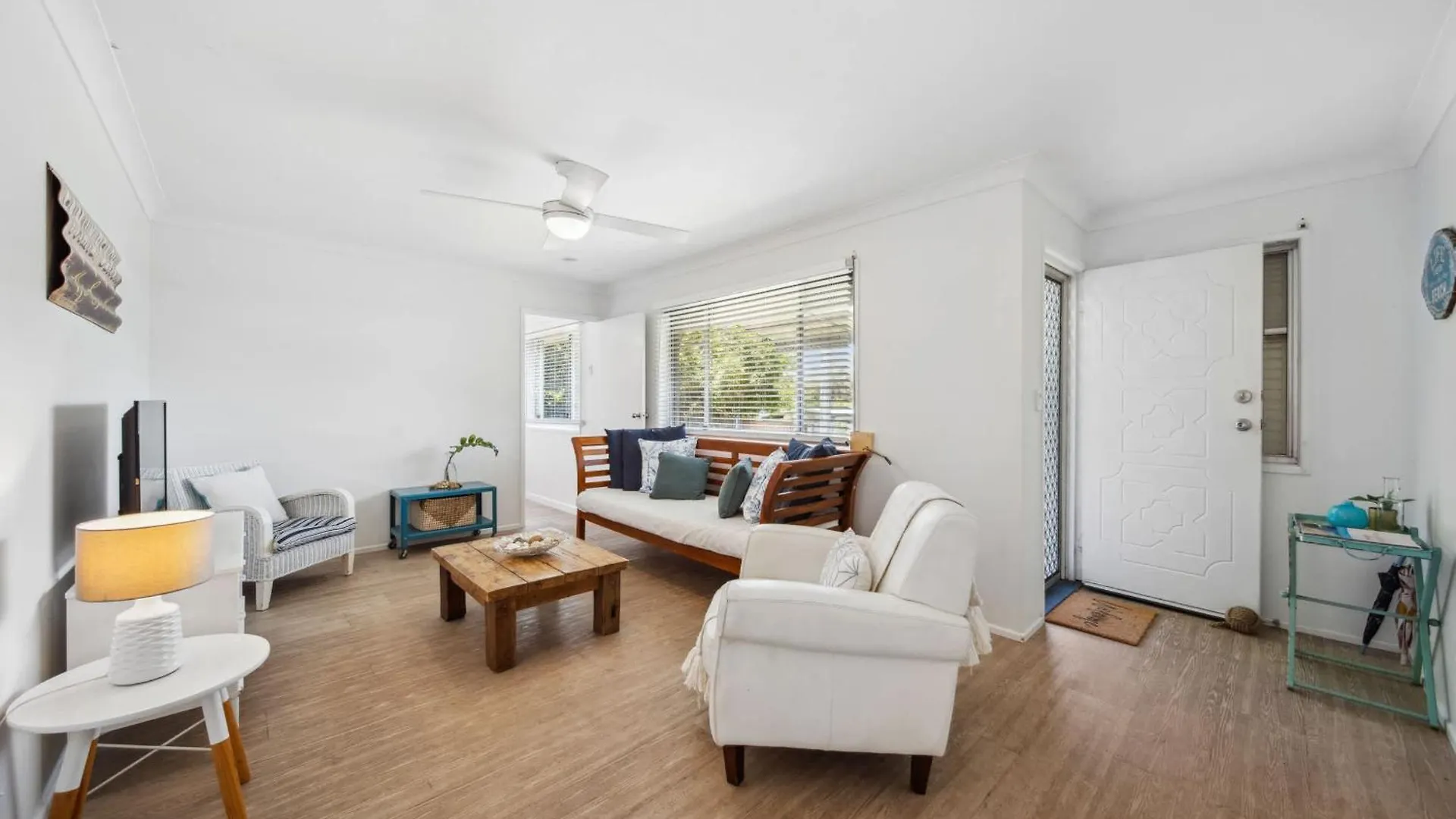 Tides & Tails Abode - Coolum Beach Pet Friendly Home Holiday home