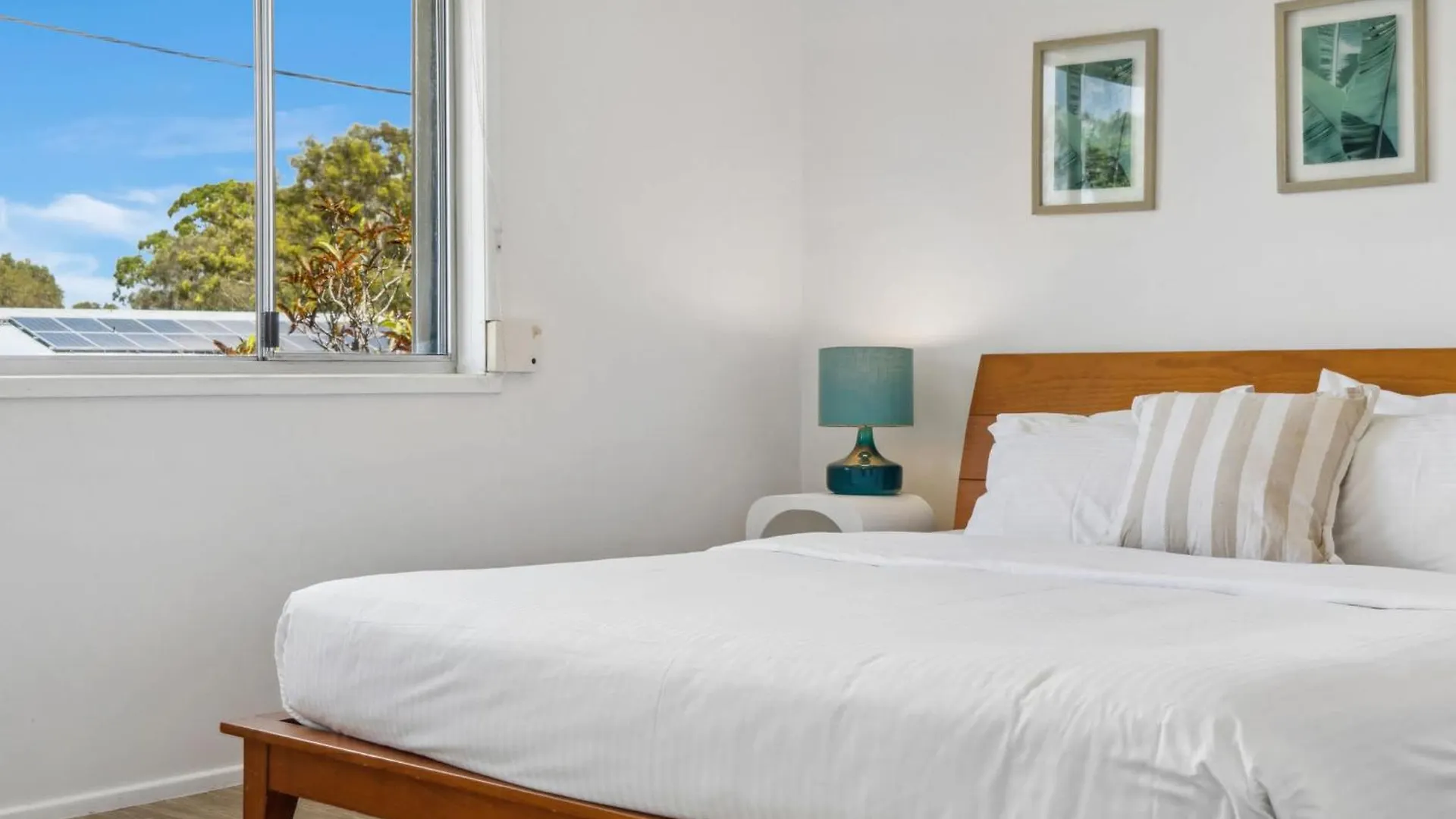 Tides & Tails Abode - Coolum Beach Pet Friendly Home Australia