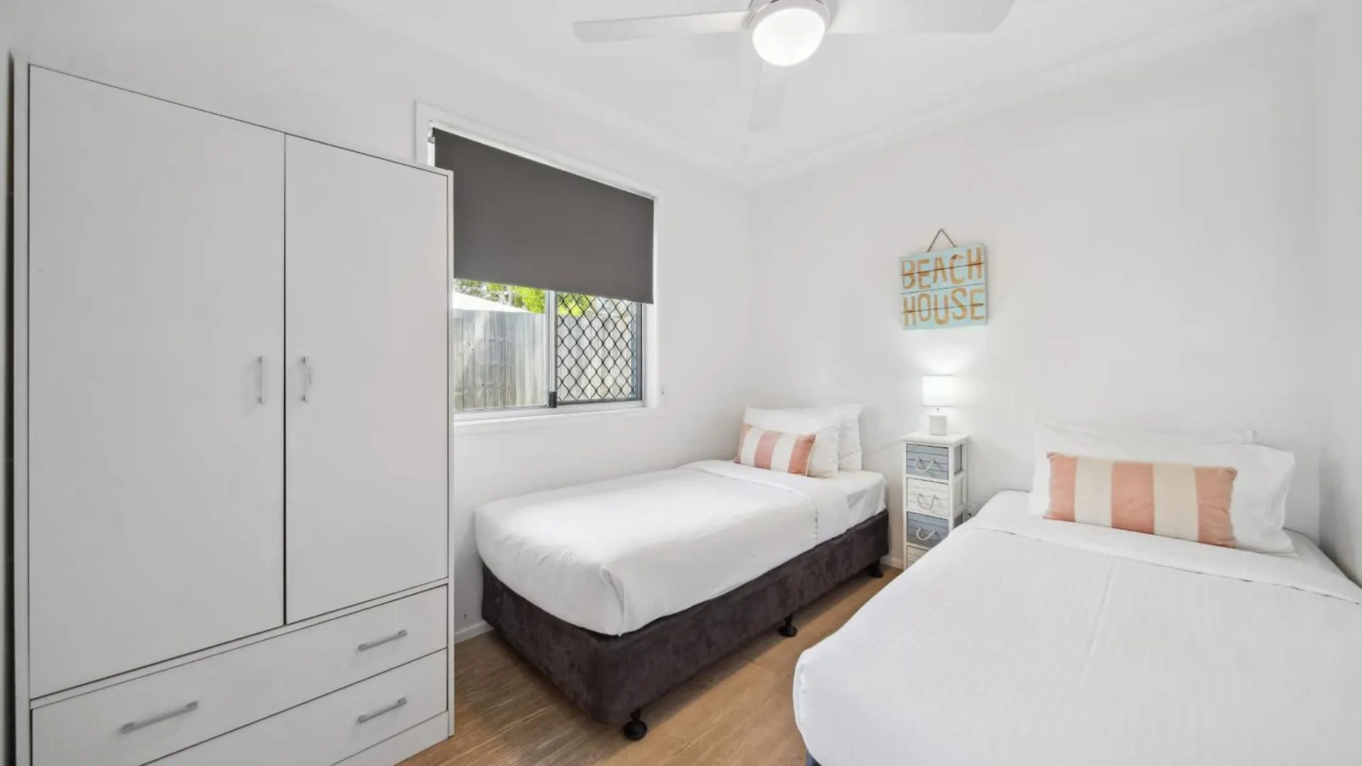 Tides & Tails Abode - Coolum Beach Pet Friendly Home 0*,  Australia